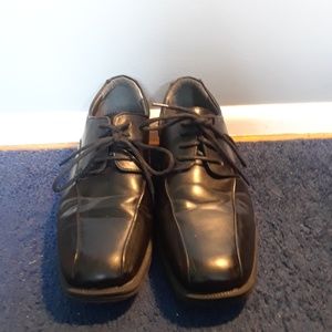 Soft Stags Kentech comfort system dress shoes